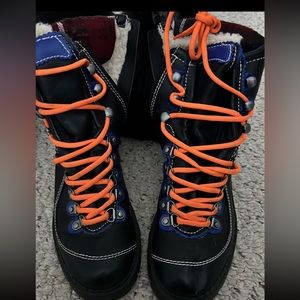 Black fashion hiking boot